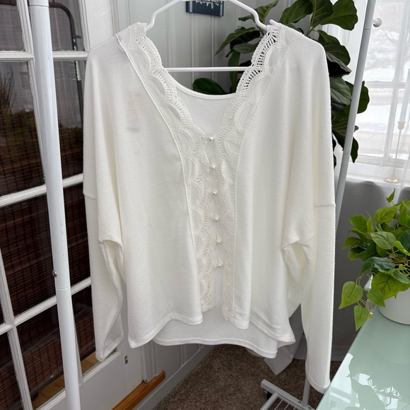 Back Button Top, L, NWT - Picture 4 of 8